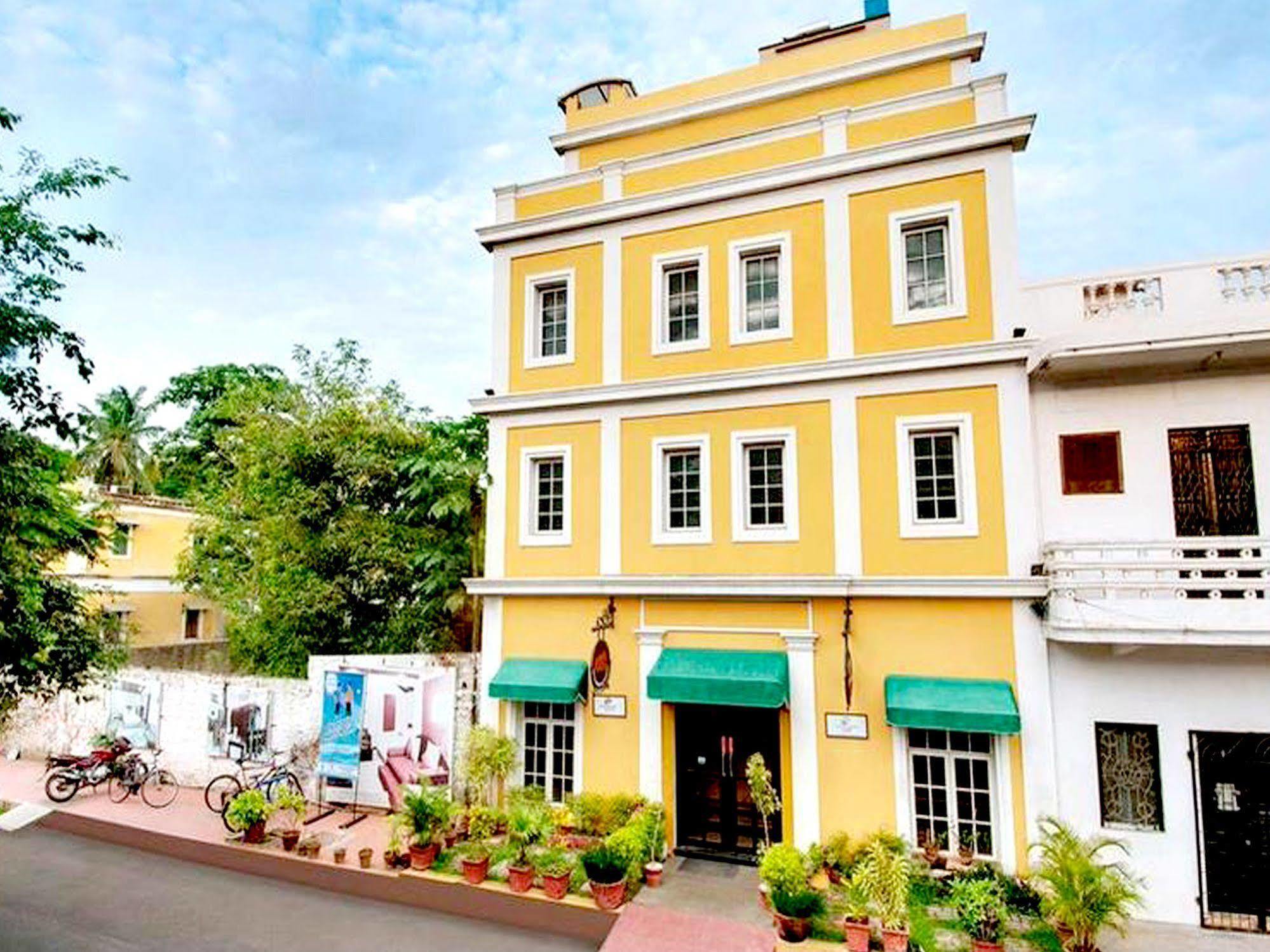 Hotel The Richmond Puducherry Exterior foto